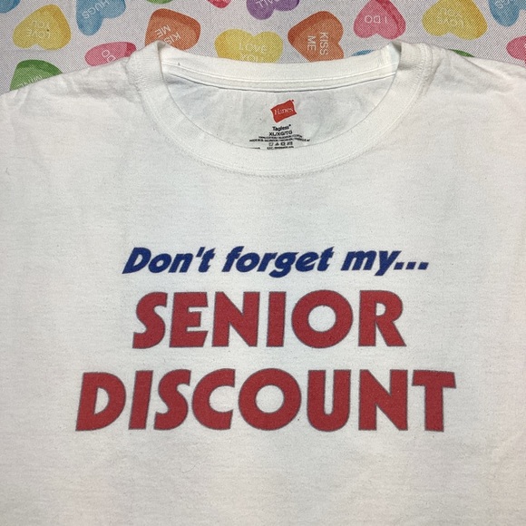 Men’s White Tshirt Short Sleeve Red print “Don’t Forget My Senior Discount” - Picture 2 of 3